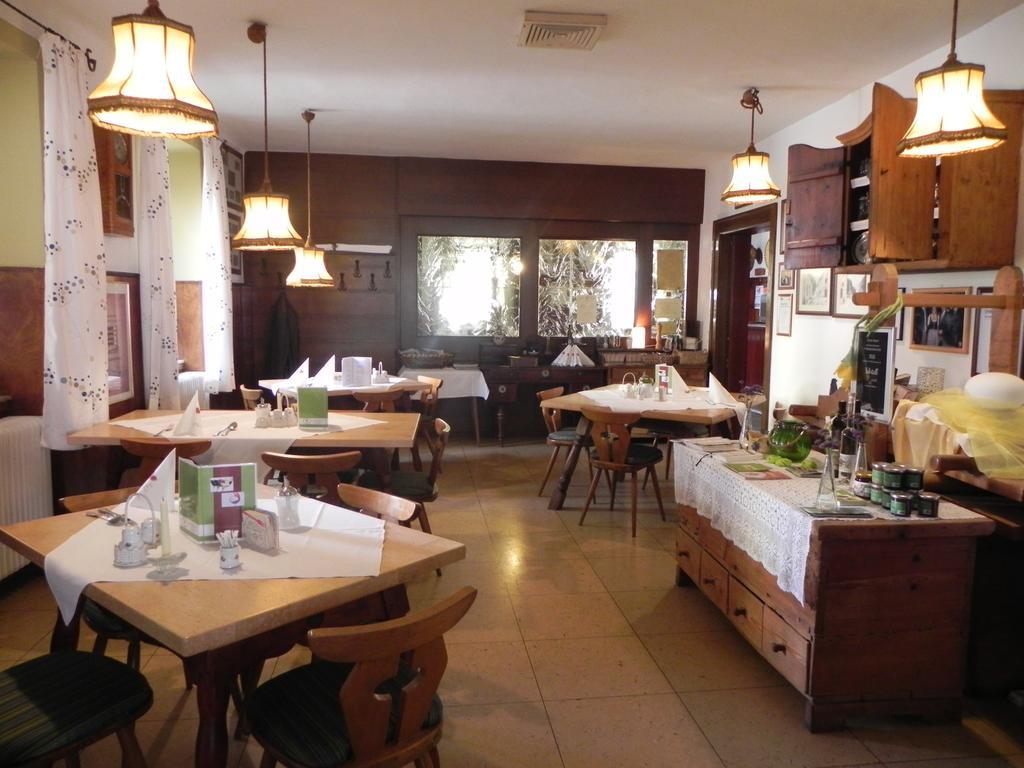 Gasthof Gruener Baum Kirchberg am Wechsel Extérieur photo